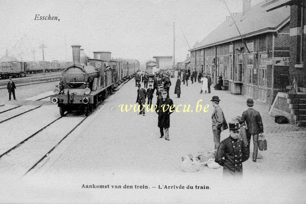 ancienne carte postale de Essen L'Arrivée du train
