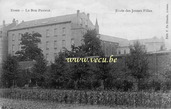 ancienne carte postale de Evere Le Bon Pasteur. Ecole de jeunes filles.