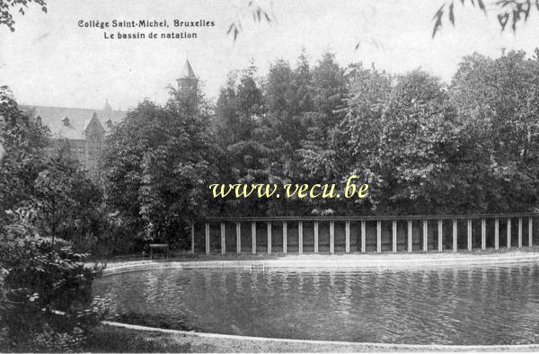 postkaart van Etterbeek   Sint-Michielscollege - Zwembad