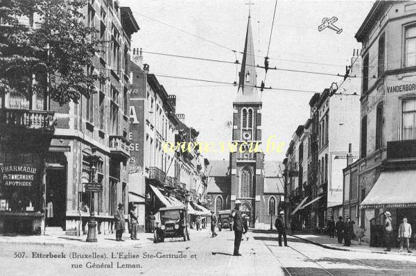 postkaart van Etterbeek L'église Sainte Gertrude et rue général Leman