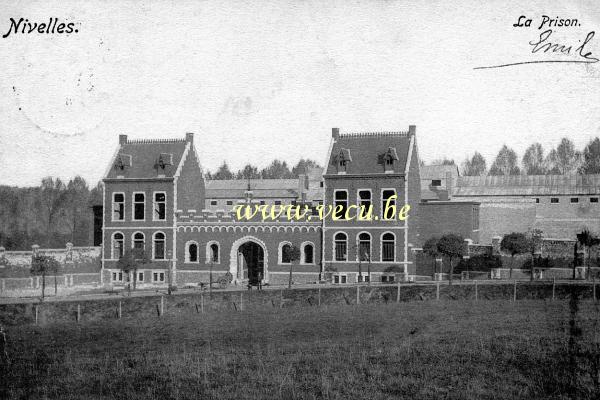 ancienne carte postale de Nivelles La Prison