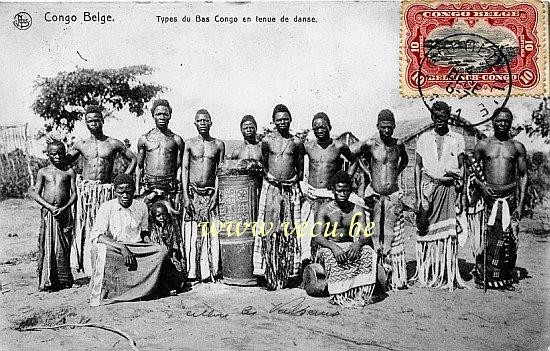 ancienne carte postale de Bas-Congo Types du Bas-Congo en tenue de danse