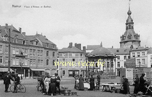 ancienne carte postale de Namur Place d'Armes et Beffroi