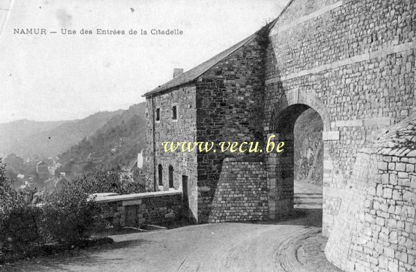 postkaart van Namen Une des entrées de la Citadelle