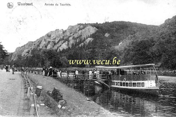 ancienne carte postale de Waulsort Arrivée du Touriste