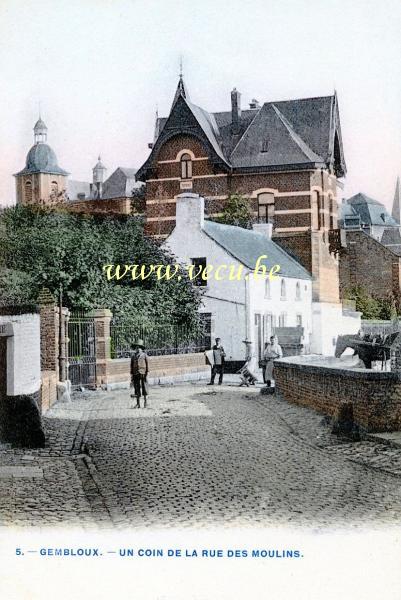 ancienne carte postale de Gembloux Un coin de la rue des moulins