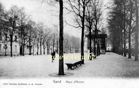 ancienne carte postale de Gand Place d'armes