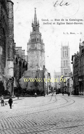 postkaart van Gent De Cataloniëstraat, het Belfort en Sint-Baafskathedraal