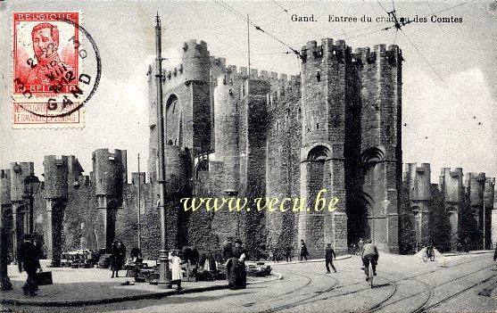 ancienne carte postale de Gand Entrée du Château des Comtes