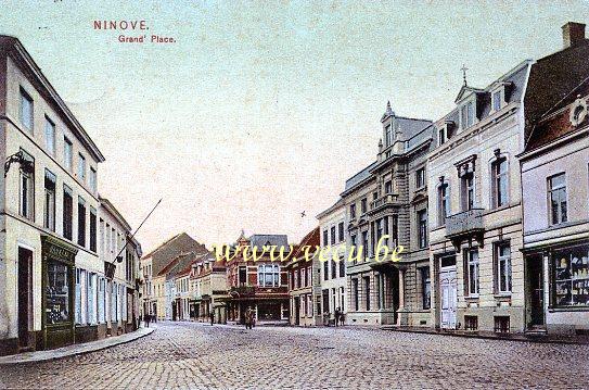 ancienne carte postale de Ninove Grand'Place