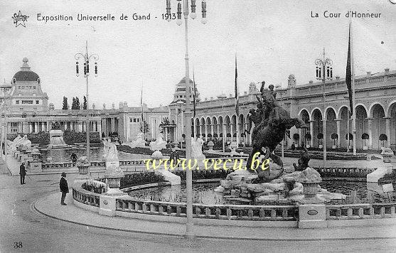 ancienne carte postale de Gand Exposition de 1913 - La Cour d'Honneur