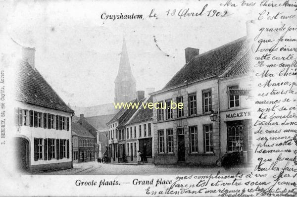 ancienne carte postale de Cruyshautem Grand place