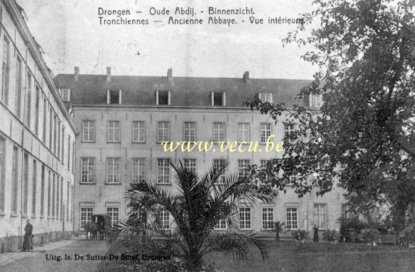ancienne carte postale de Tronchiennes Ancienne Abbaye - vue intérieure