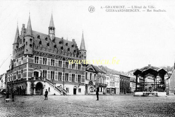 ancienne carte postale de Grammont L'Hôtel de ville