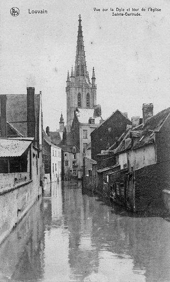 ancienne carte postale de Louvain Vue sur la Dyle et tour de l'église Ste Gertrude
