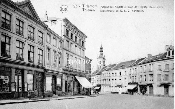 ancienne carte postale de Tirlemont Marché aux poulets et tour de l'église Notre-Dame