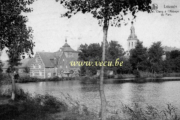 ancienne carte postale de Louvain L'étang à l'Abbaye du parc