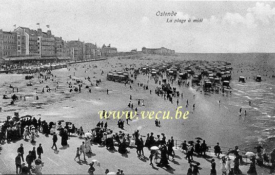 ancienne carte postale de Ostende La Plage à midi