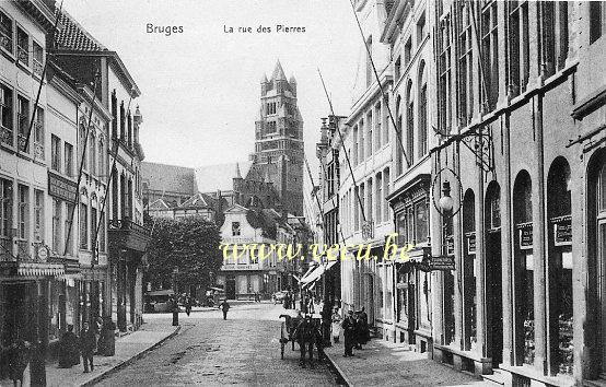 postkaart van Brugge De Steenstraat.  Op de achtergrond de toren van de Sint-Salvatorskathedraal.