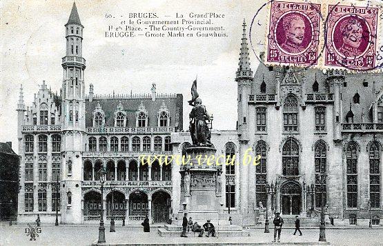 postkaart van Brugge De markt - Rechts het Provinciaal Hof