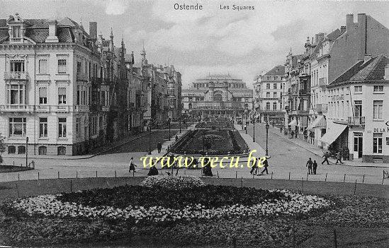 postkaart van Oostende Les Squares