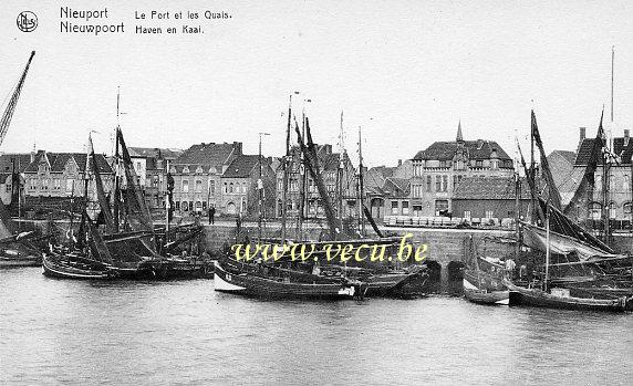 ancienne carte postale de Nieuport Le Port et les Quais