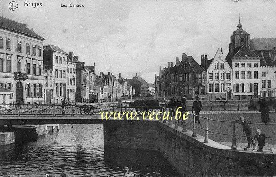 postkaart van Brugge Zicht op het kanaal