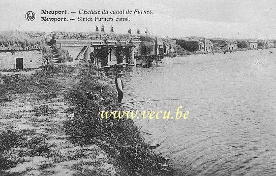 ancienne carte postale de Nieuport L'Ecluse du canal de Furnes