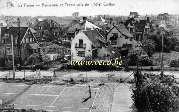 ancienne carte postale de La Panne Panorama et Tennis pris de l'hôtel Carlton