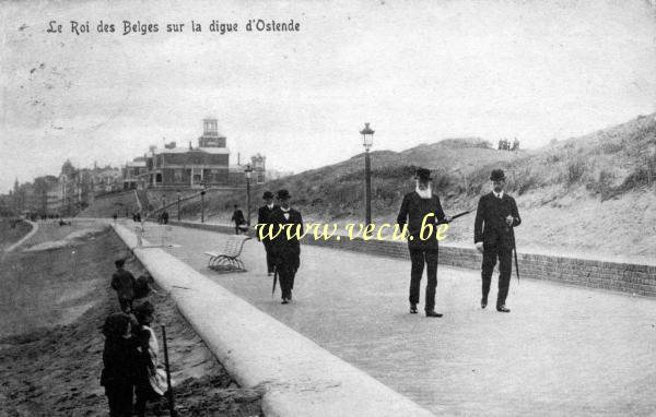 postkaart van Oostende Le Roi des Belges sur la digue d'Ostende