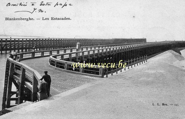 ancienne carte postale de Blankenberge Les estacades