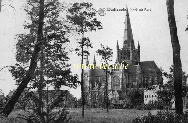 postkaart van Dadizele Kerk uit park
