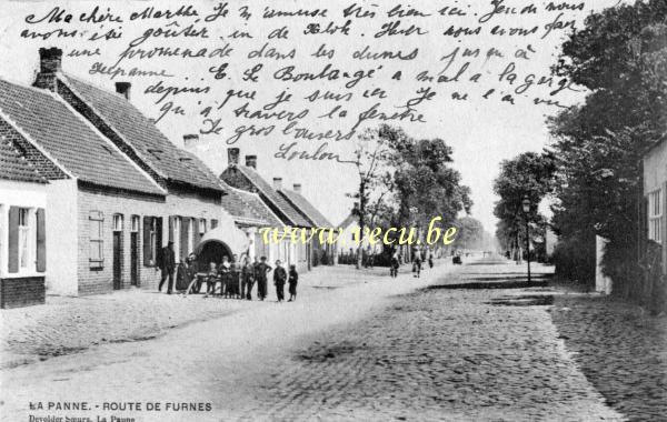 ancienne carte postale de La Panne Route de Furnes