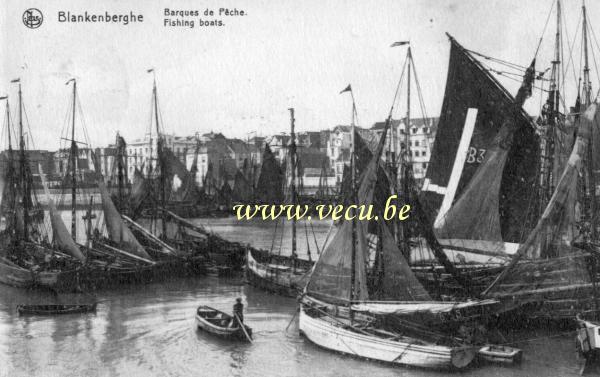 ancienne carte postale de Blankenberge Barques de pêche