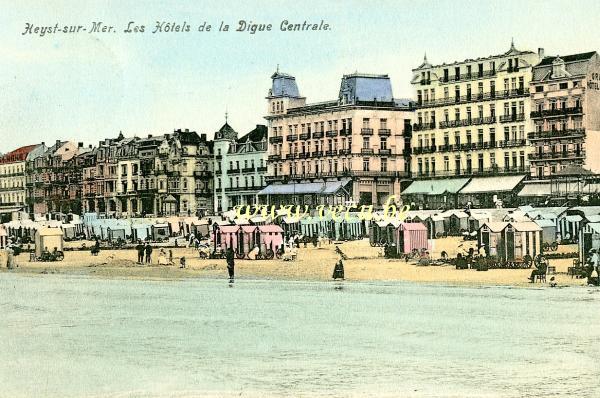 ancienne carte postale de Heyst Les Hôtels de la Digue Centrale