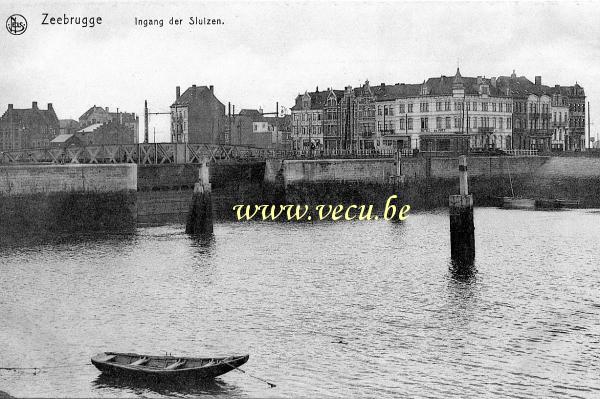 postkaart van Zeebrugge Ingang der sluizen