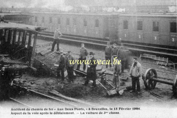 ancienne carte postale de Train Accident de chemin de fer à Bruxelles, le 15 février 1904. Aspect de la voie.