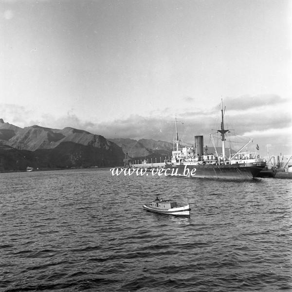 photo ancienne  de cargos  Le Monte Moncayo vendu en 1955 et devenu ensuite le Tajuna