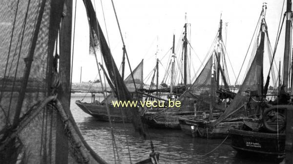 photo ancienne  de bateaux de pêche  Bateaux de pêche - le Hepwic à quai.