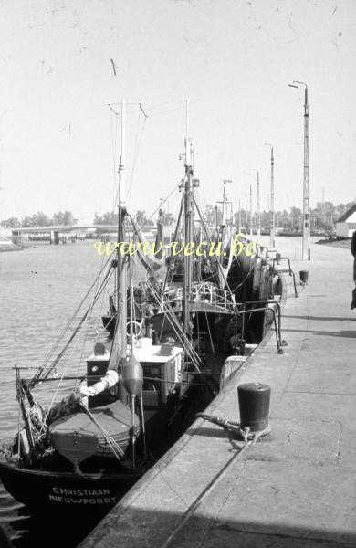 photo ancienne  de bateaux de pêche  Christiaan
