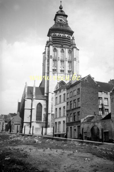 photo ancienne  Rue de la Chapelle et eglise de la Chapelle