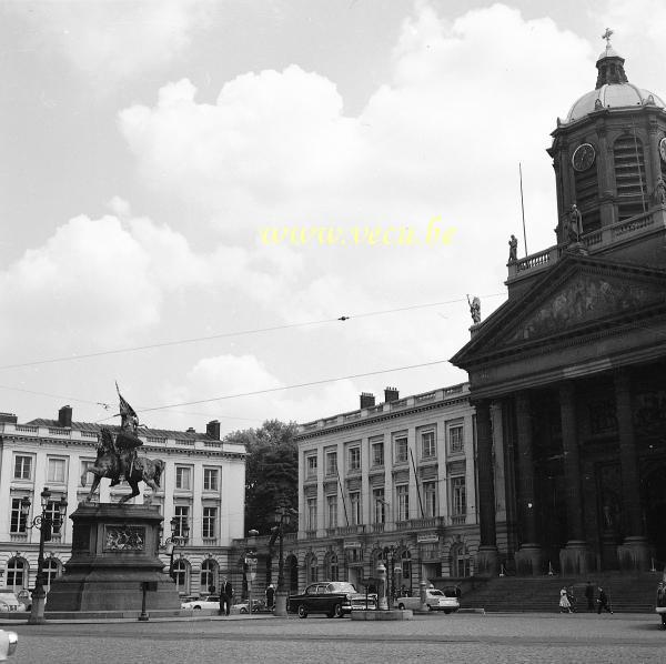 photo ancienne  de Bruxelles - Place Royale  Place Royale