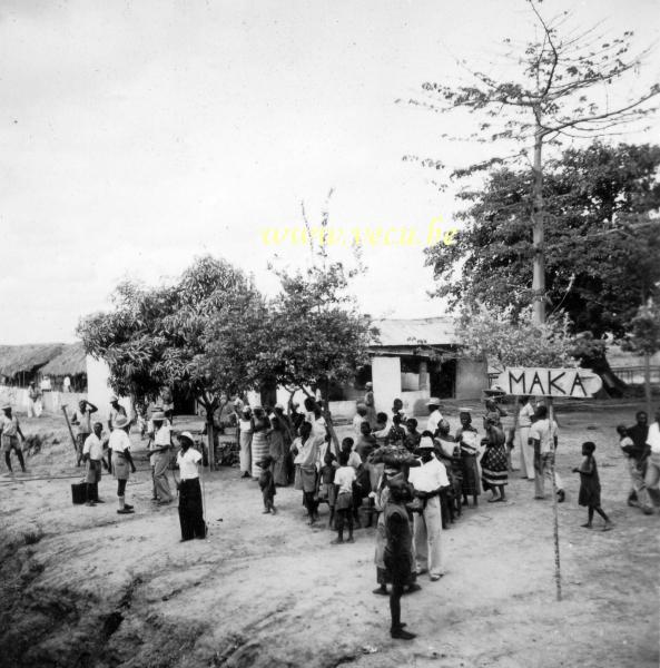 Photo ancienne  de Kisale au Congo  Vue d'un village