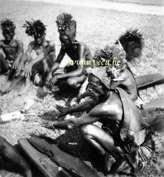 photo ancienne  de Lisala au Congo  Incantations
