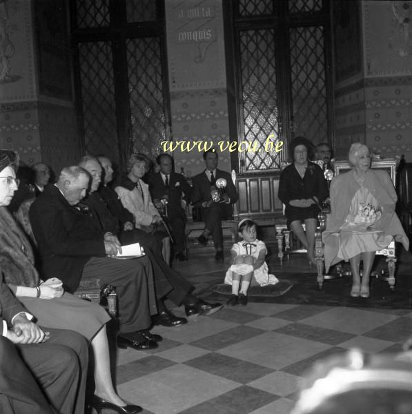 photo ancienne  d'arbalétriers  Visite de Sa majesté la reine Elisabeth de Belgique