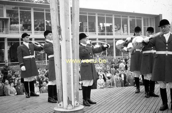 photo ancienne  de Saint-Hubert cor de chasse  Concert de cor de chasse à  l'expo 58