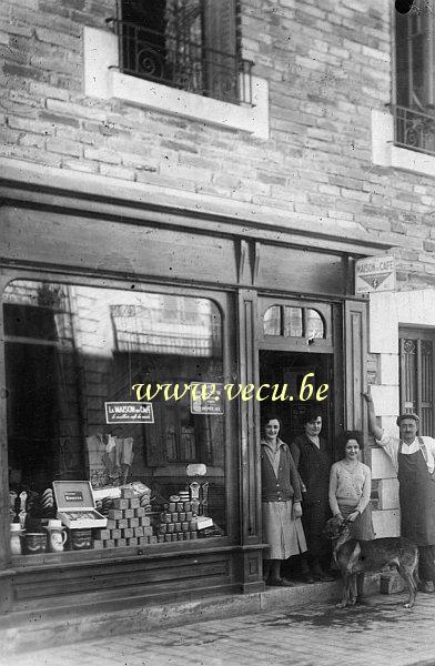 photo ancienne  de magasins  La maison du café