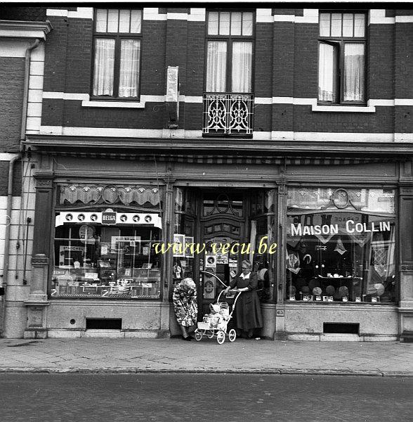photo ancienne  de magasins  Maison Collin et Magasin de tabac
