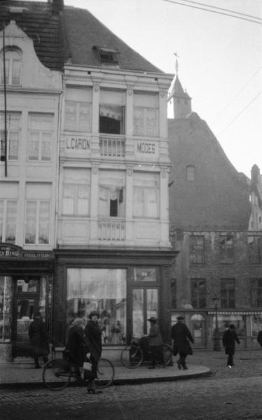 photo ancienne  de magasins  L. Carion Modes-Fournitures-deuil