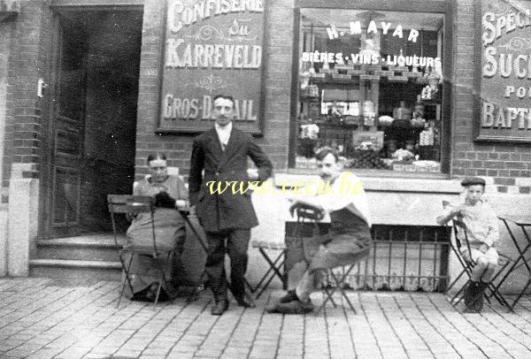 photo ancienne  de magasins  Confiserie du Karreveld - H. Mayar  Bières - Vins - Liqueurs